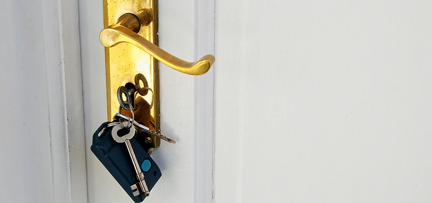Broken Door Key Extraction in La Ca, CA